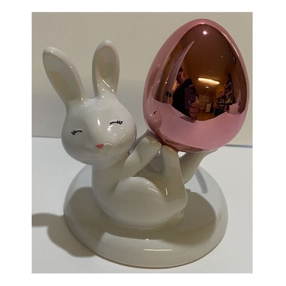 BBW Easter Bunny with Egg Hand Soap Holder and Frozen Lake Hand Soap NWT - Picture 3 of 10